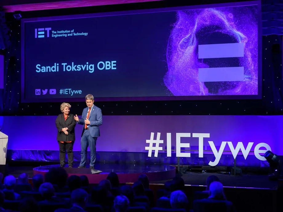 Sandi Toksvig And Past President Dr Peter Bonfield On The Stage Of The Kelvin Lecture Theatre
