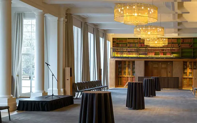 Maxwell Library Maxwell Library | Venue hire with private riverside balconies