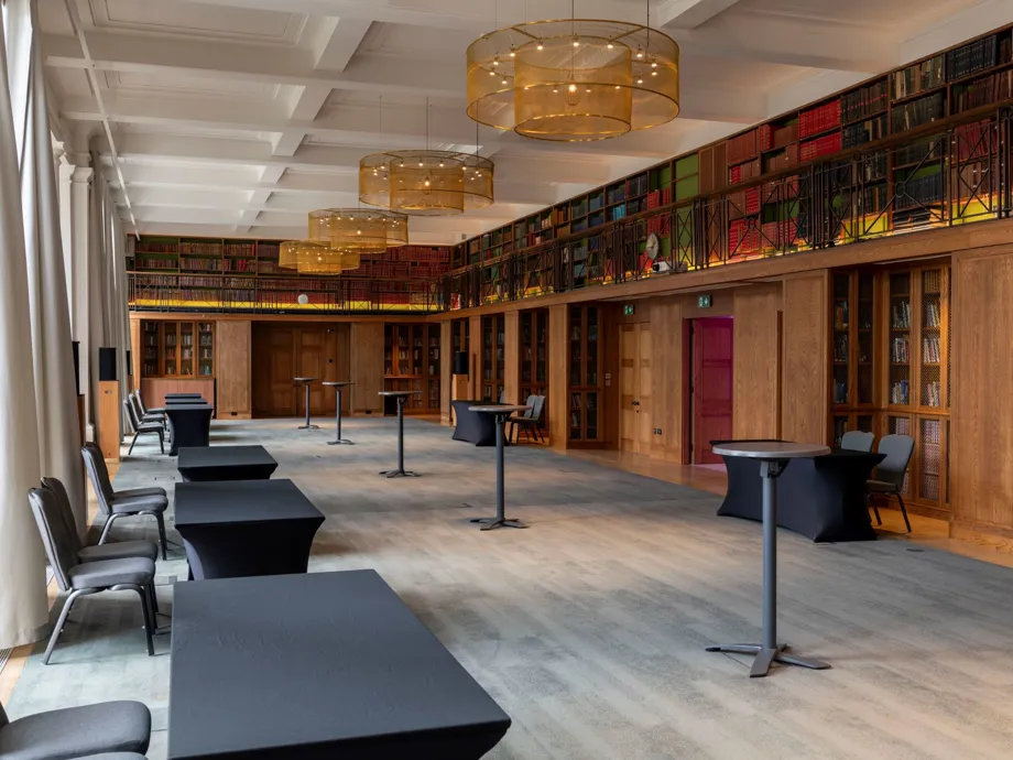 Maxwell Library Maxwell Library | Venue hire with private riverside balconies